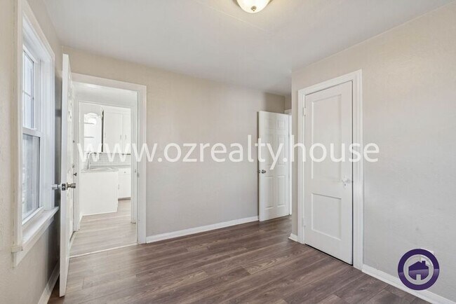 Building Photo - 2022 Balkan Pl