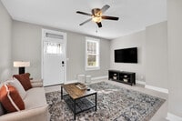 Building Photo - 2602 Riverside Dr