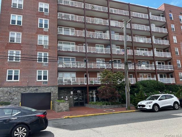 Building Photo - 666 Shore Rd