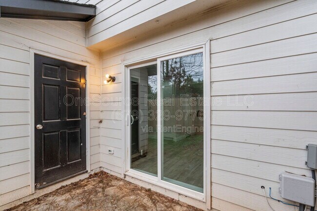 Building Photo - 1342 N Hampton Rd