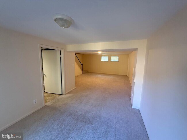 Building Photo - 2430 Windbreak Dr
