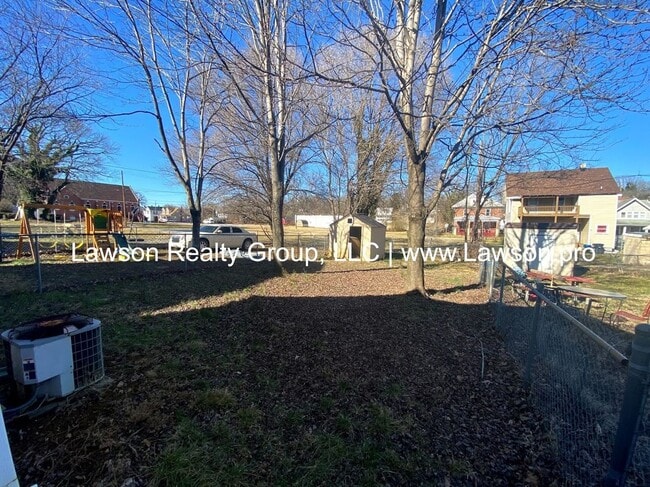 Building Photo - 813 Gilmer Ave NW