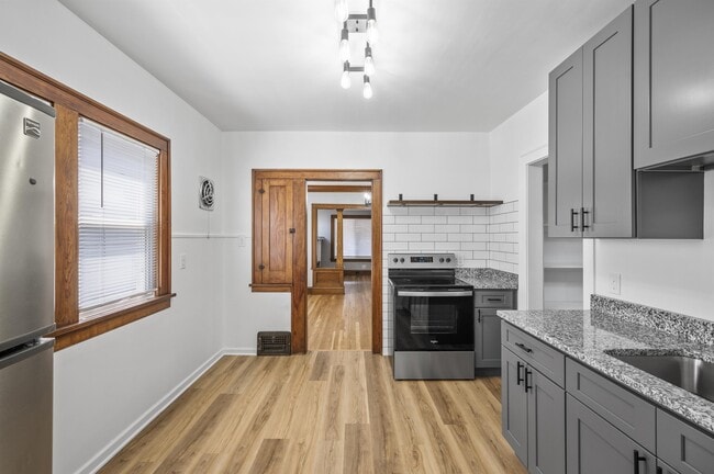 Building Photo - 11408 Headley Ave