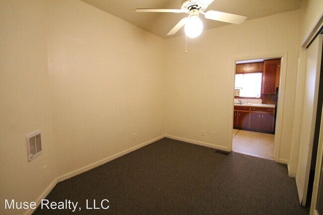 Building Photo - 1 br, 1 bath House - 556 1/2 Flint Street