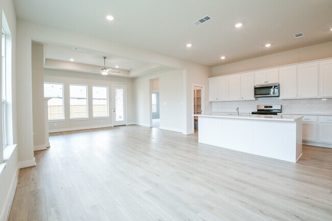 Building Photo - 5005 Vly Wind Ct