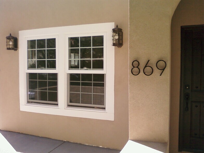 Building Photo - 869 Harding Ave