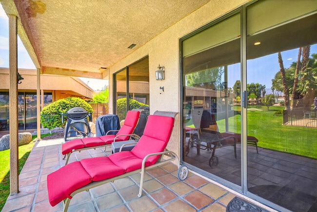 Building Photo - 42430 Adams St