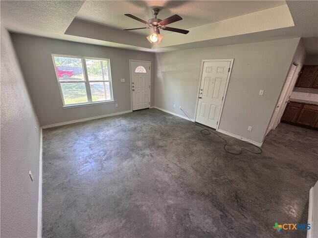 Building Photo - 1615 Pontotoc Trce