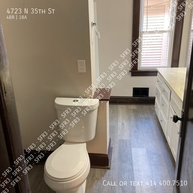 Building Photo - Must See! Updated 4 Bedroom Home in Milwau...