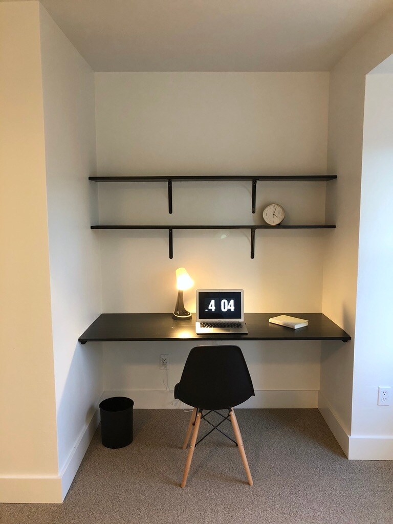 Work space in queen bedroom - 12 E Garfield St