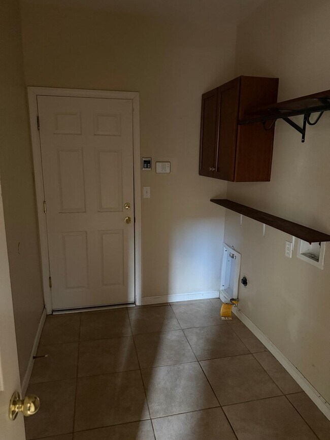 Building Photo - 11425 Mondego Dr