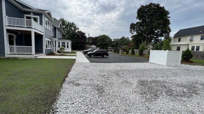 Building Photo - 336 Cambridge St