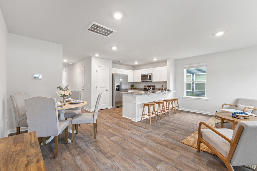Bright open floor plan - 4162 High Glen Dr