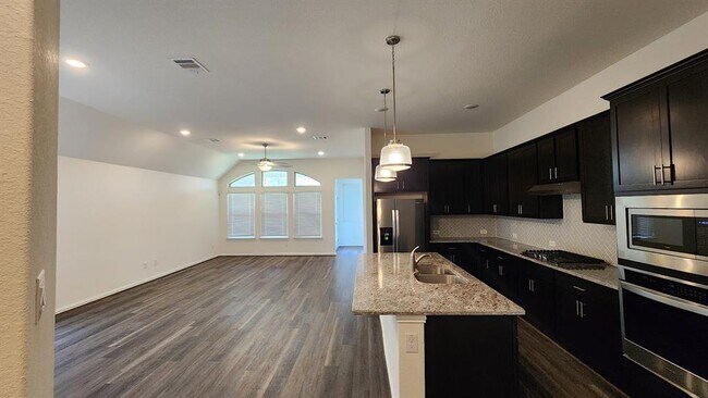 Building Photo - 294 Biscayne Bay Bend