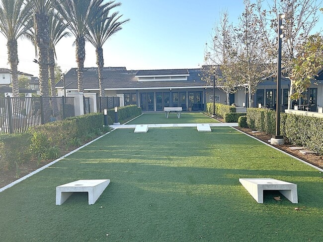 Building Photo - PADDOCK AVE CHINO 91708 (4 BED / 3 BATH)