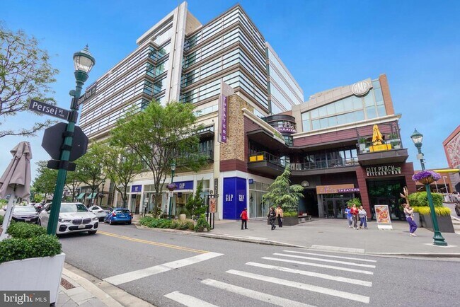 Building Photo - 930 Rose Ave