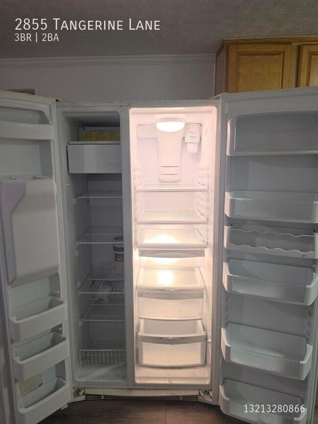 Building Photo - 2855 Tangerine Ln