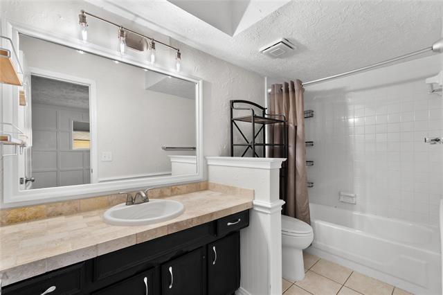 Building Photo - 609 Lake Ridge Dr