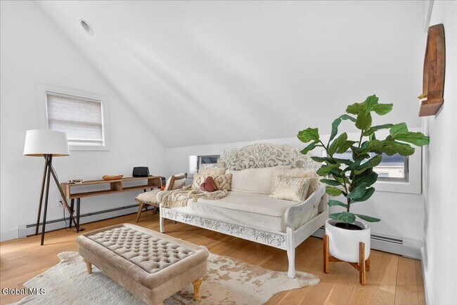 Building Photo - 5 Swanner Ln