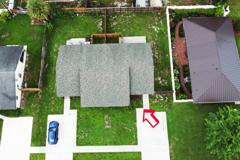 Building Photo - 6171 Heather St