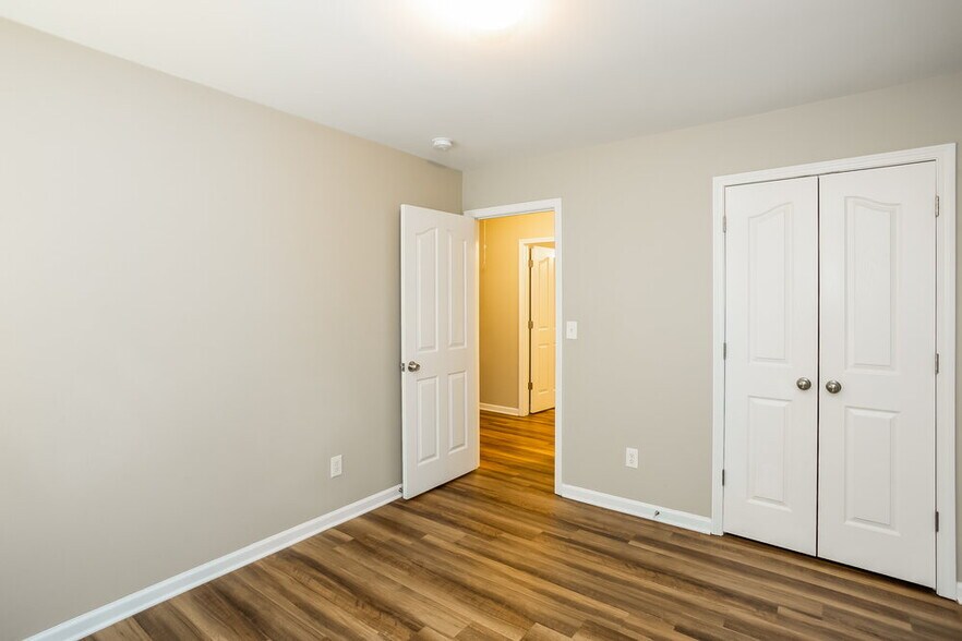 Building Photo - 3836 Glory St