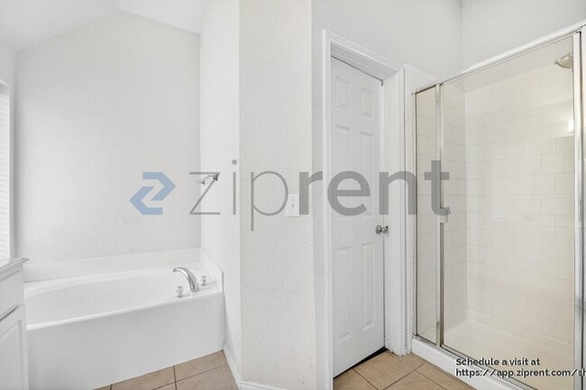 Building Photo - 11272 Chaucer Dr