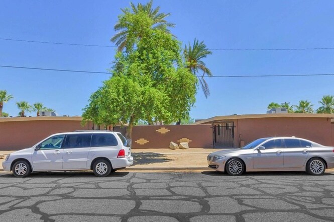 Building Photo - 621 N 30th Pl