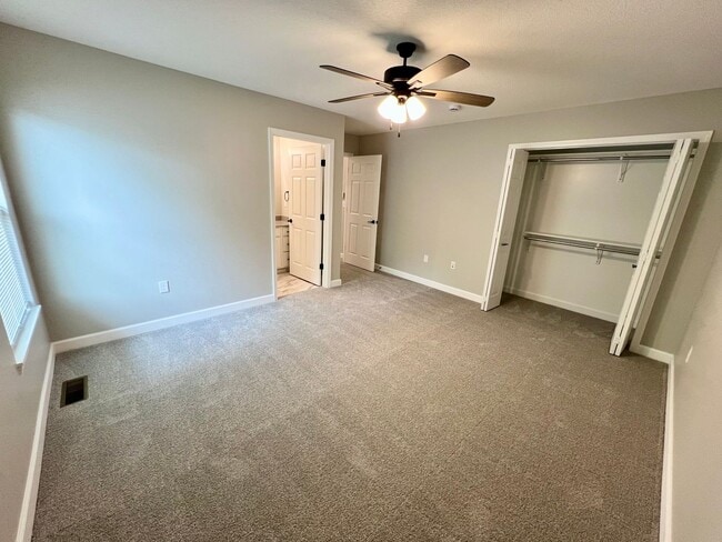 Building Photo - Newly Built 4 Bed/4.5 Bath in Central MHK