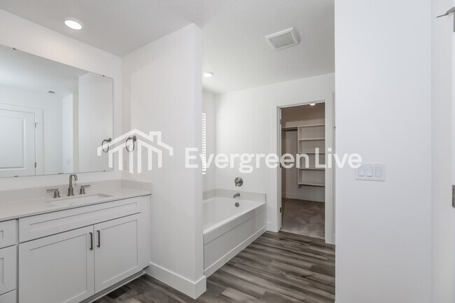 Building Photo - 15164 Cumulus Way