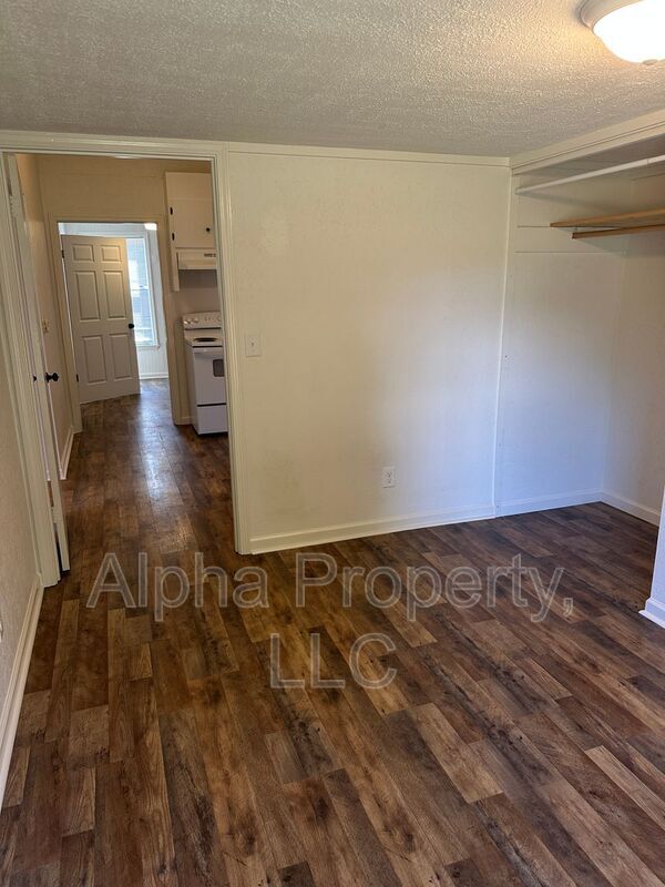 Building Photo - 6610 SC-81