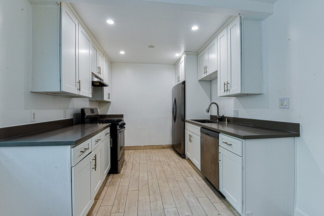 Kitchen - 4324 Ventura Canyon Ave