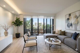 Building Photo - 151 Crandon Blvd