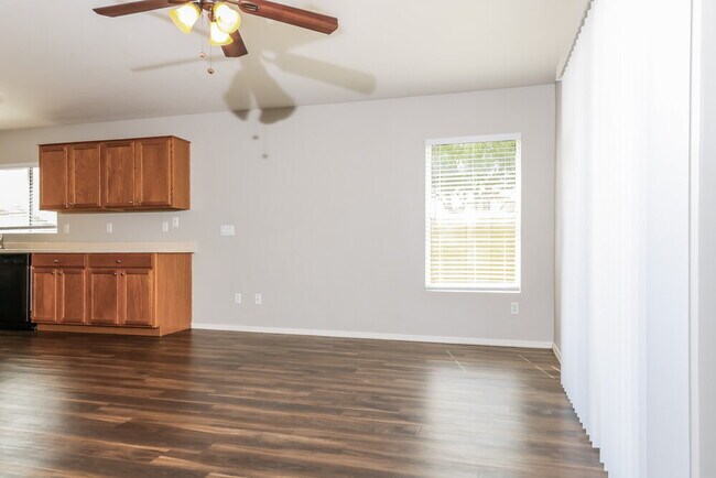 Building Photo - 12426 W Soledad St