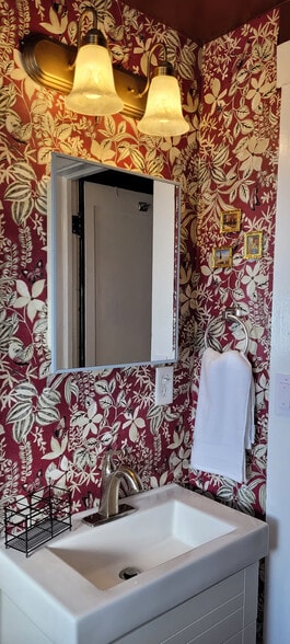 Building Photo - 59 S Lasalle St