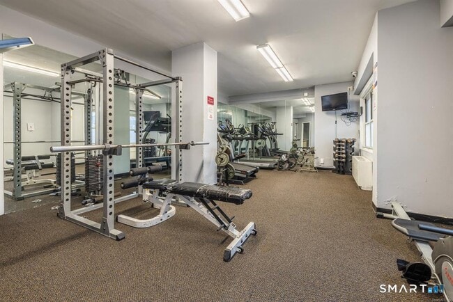 Building Photo - 2625 Park Ave