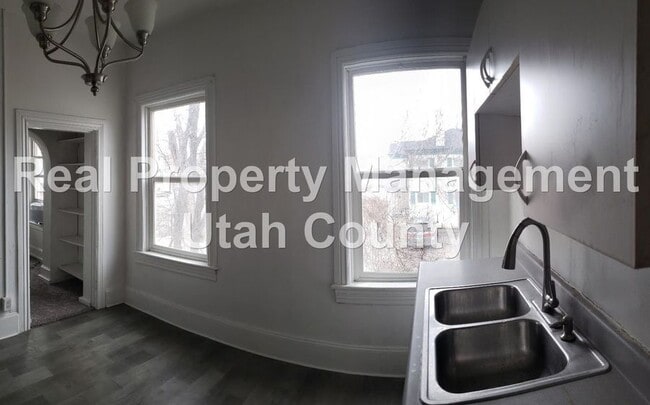 Building Photo - 343 S 100 E
