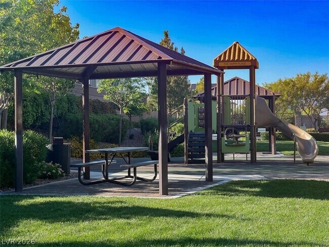 Building Photo - 9936 Wildhorse Cyn Ave