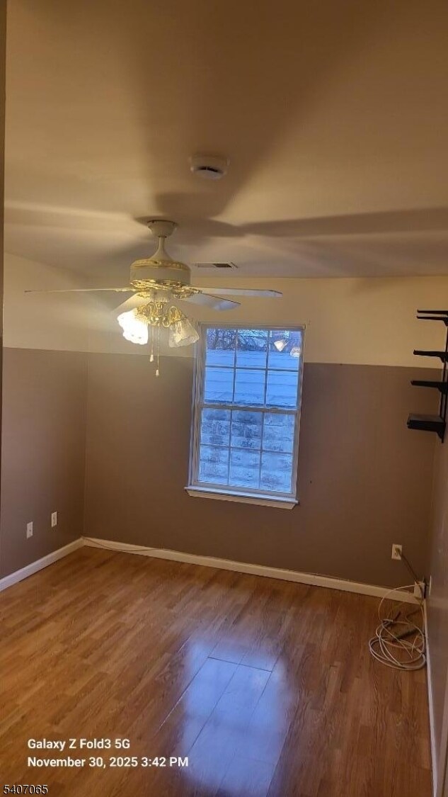 Building Photo - 306 1st St