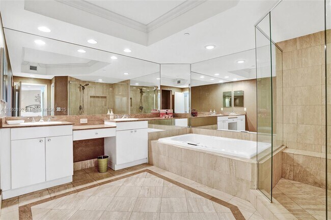 Building Photo - 21050 Point Pl