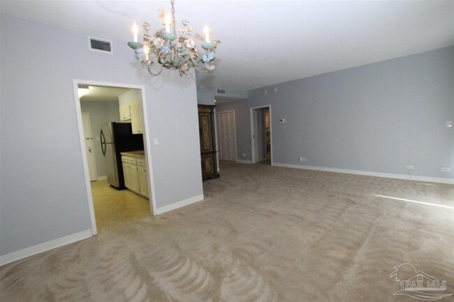 Building Photo - 825 Bayshore Dr