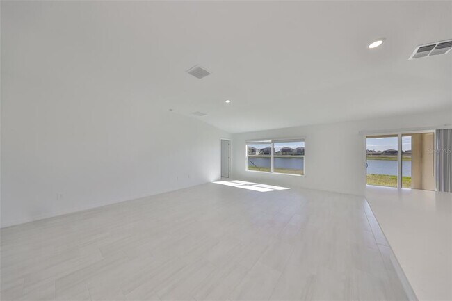 Building Photo - 12418 RADIANT CRYSTAL ROSE