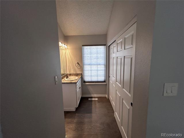 Building Photo - 7250 Devinney Ct