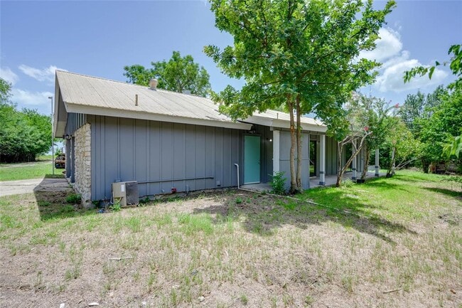 Building Photo - 18641 Camino Real
