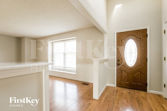 Building Photo - 1419 S Sheridan Bridge Pl