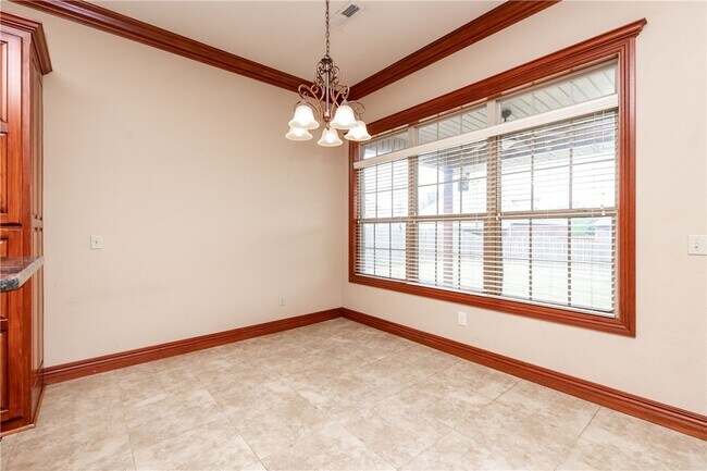 Building Photo - 3902 SW Banbury Dr