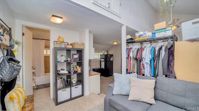 Building Photo - 1545 N Monterey Ave