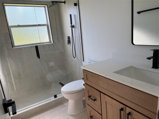 Building Photo - 3010 N Course Dr