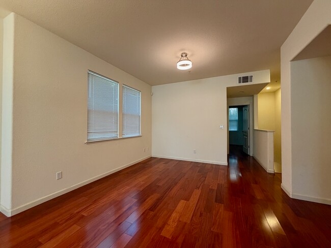 Building Photo - 2100 Beech Cir