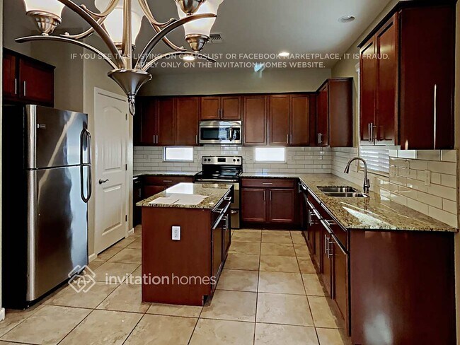 Building Photo - 1507 S Colt Dr