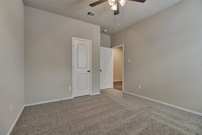 Building Photo - 13868 Rock Island Trl
